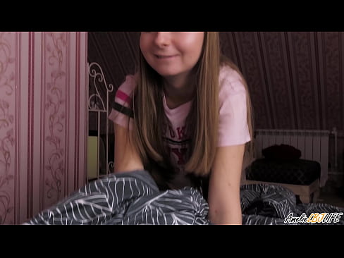 ❤️ Blondie imeb oma BFF-i sügavalt ja saab sperma suhu ️ Porno at et.gayasianporn.ru ☑